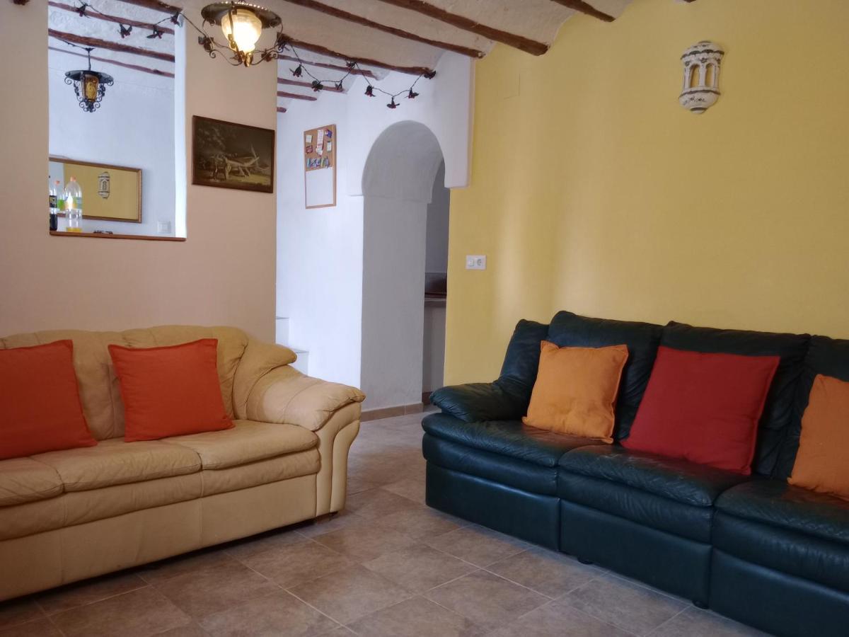 Casa En La Plaza, Hinojares - Ideal For Exploring The Area Eksteriør billede